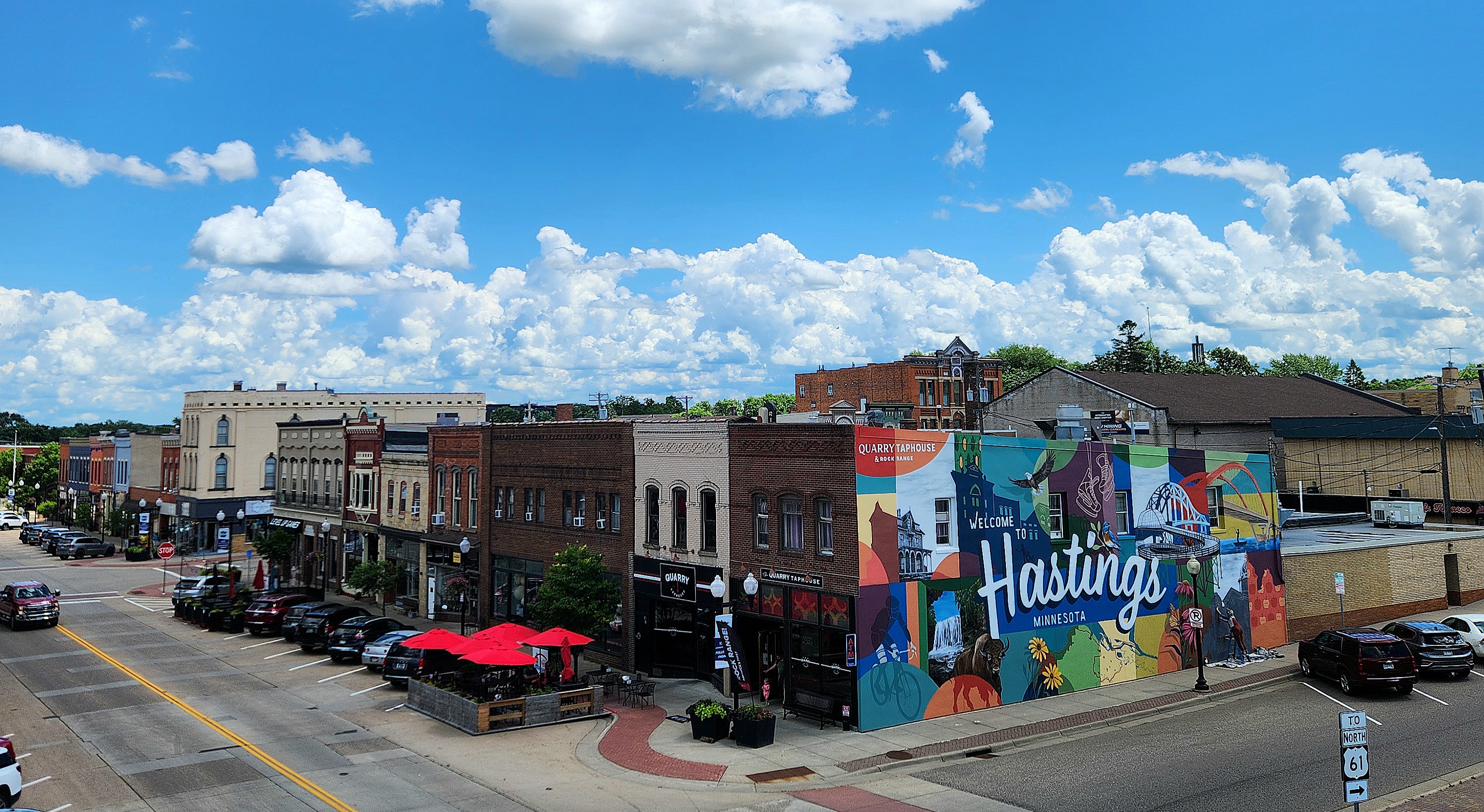 A picture of downtown Hastings taken from the end of the bridge.